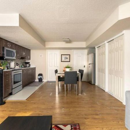 Self Check-In Spacious Apartment With Full Kitchen Ottawa Esterno foto