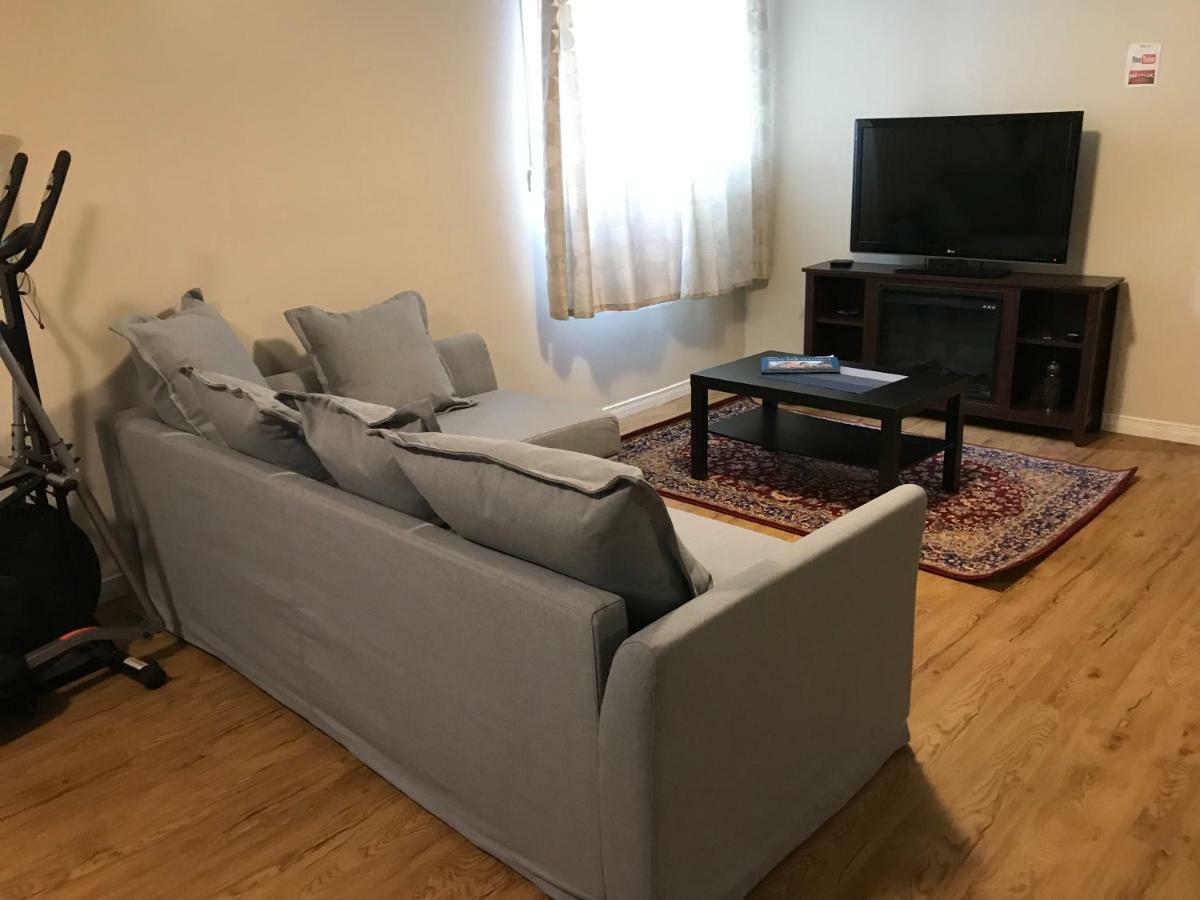 Self Check-In Spacious Apartment With Full Kitchen Ottawa Esterno foto