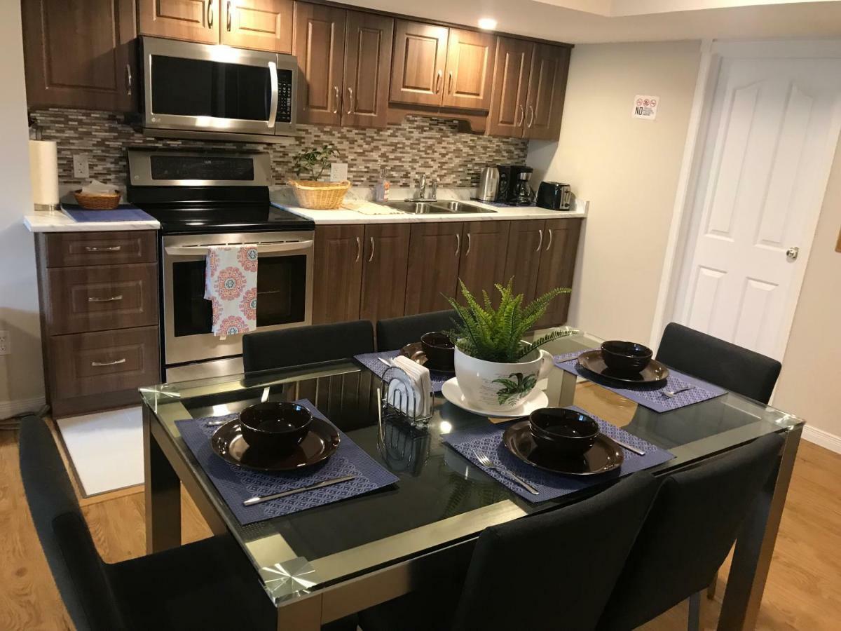 Self Check-In Spacious Apartment With Full Kitchen Ottawa Esterno foto