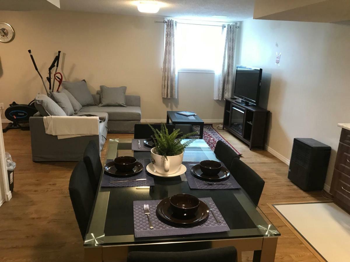 Self Check-In Spacious Apartment With Full Kitchen Ottawa Esterno foto