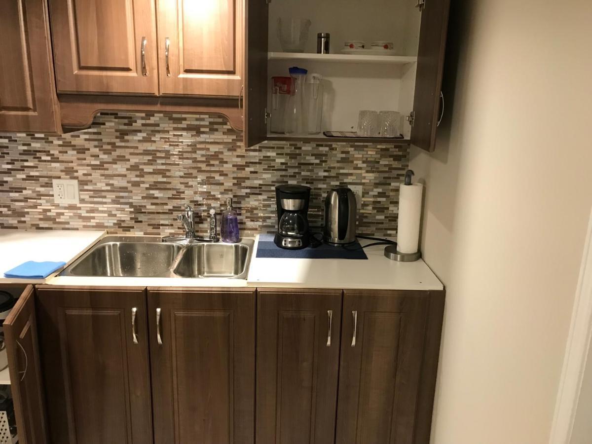 Self Check-In Spacious Apartment With Full Kitchen Ottawa Esterno foto